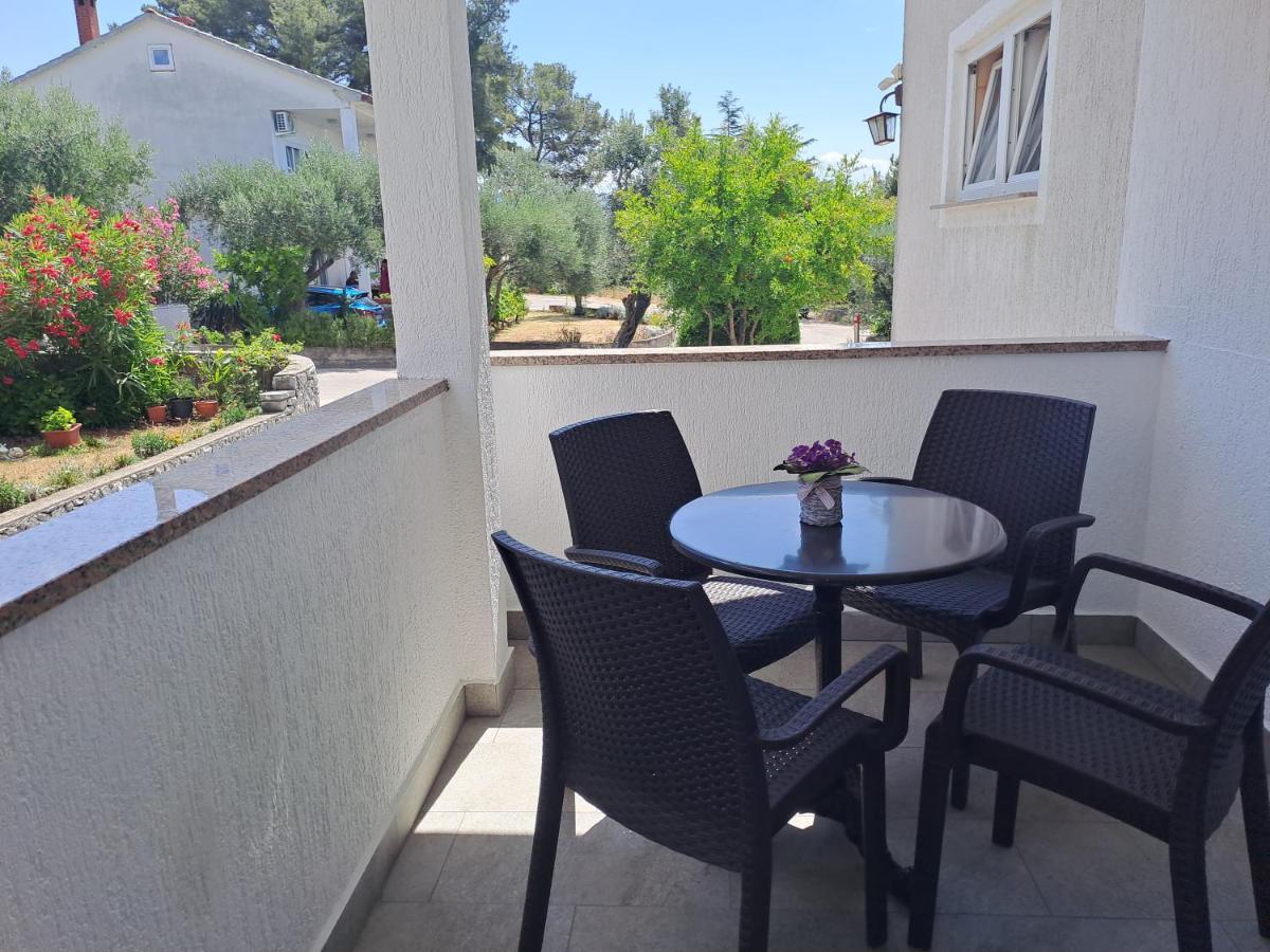 Studio Apartments Maslinik Krk Town Bagian luar foto