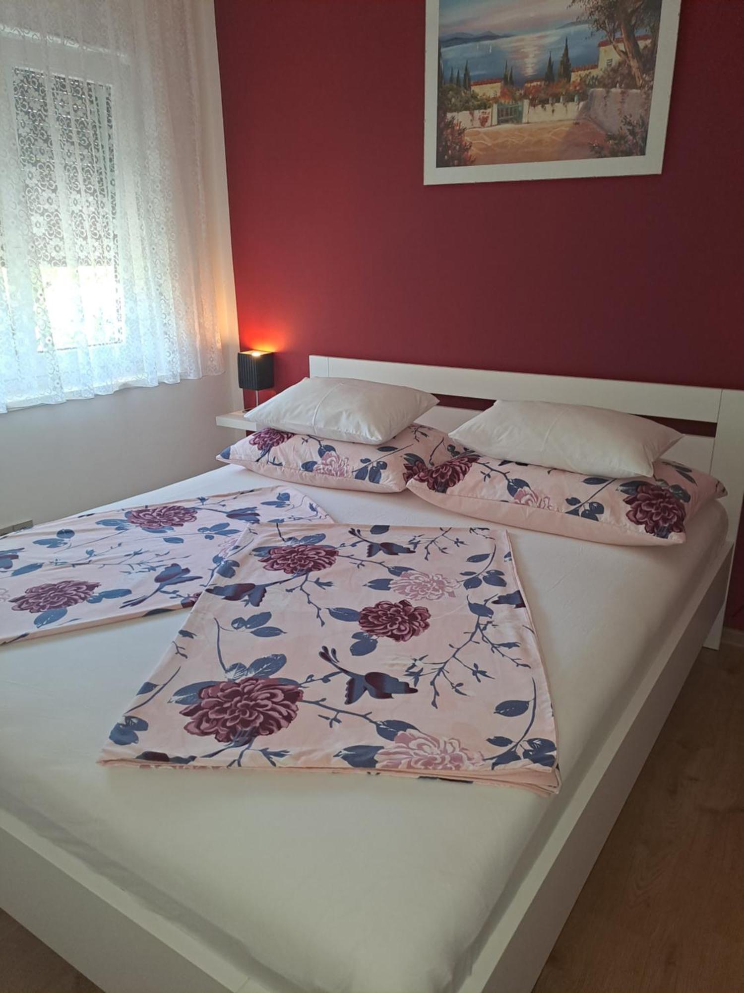 Studio Apartments Maslinik Krk Town Bagian luar foto
