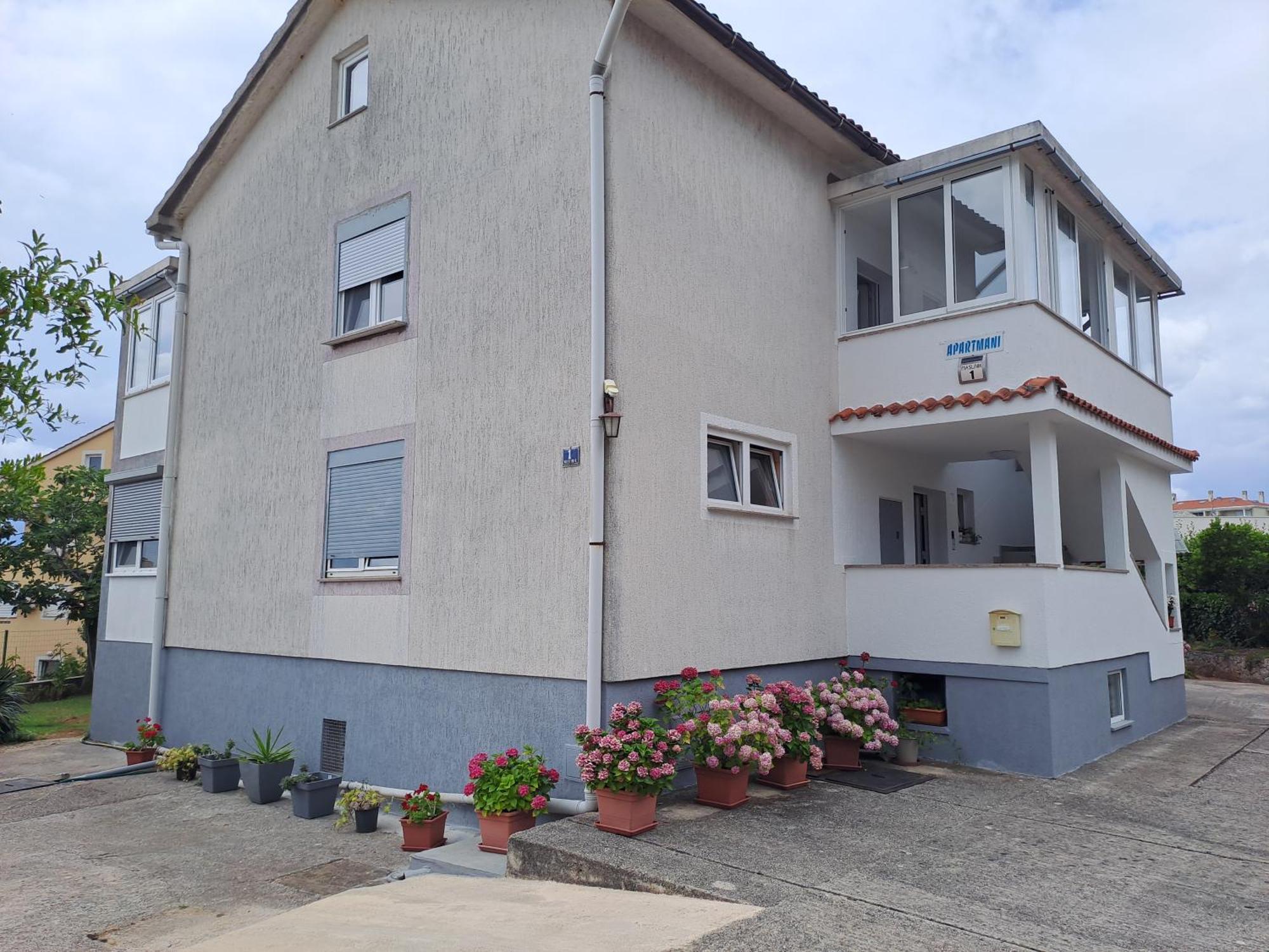 Studio Apartments Maslinik Krk Town Bagian luar foto
